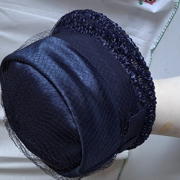 Vintage Faux Straw Hat - Picture 4 of 9